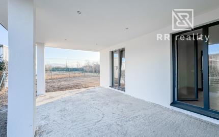 ĎURKOV, novostavba RD na kľúč, pozemok 600m2, komplet IS, TČ