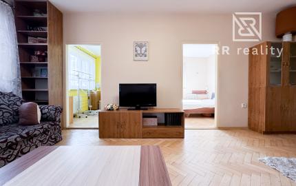 PREDANÉ - Na predaj 4i byt s loggiou, Terasa - Čapajevova