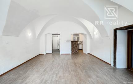 Mäsiarska ul. - na predaj byt 41m2 + 19m2 pivnica, centrum