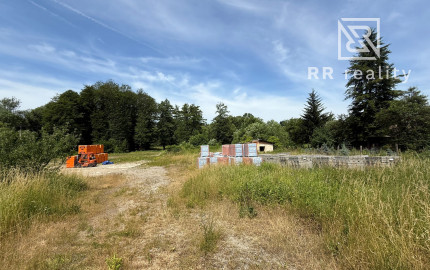 Stavebný pozemok Svinica 1335m2