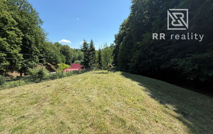 NA PREDAJ - veľký stavebný pozemok v Zlatej Idke 2698m2