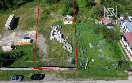 Stavebný pozemok Svinica 1335m2