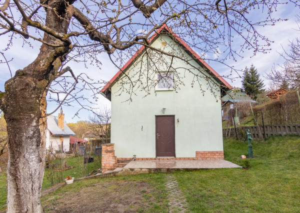 PREDANÉ - Záhrada s murovanou chatkou - Košické Oľšany