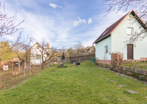 PREDANÉ - Záhrada s murovanou chatkou - Košické Oľšany