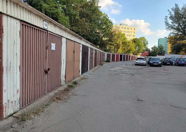 Na predaj garáž TERASA - za Spoločenským pavilónom