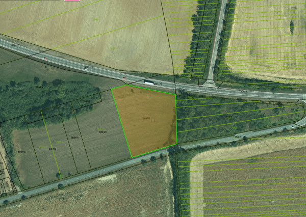 Pozemok s IS - občianska vybavenosť na hlavnom ťahu KE-BA,