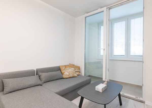 PREDANÉ 1,5 izbový byt po kompletnej rekonštrukcii