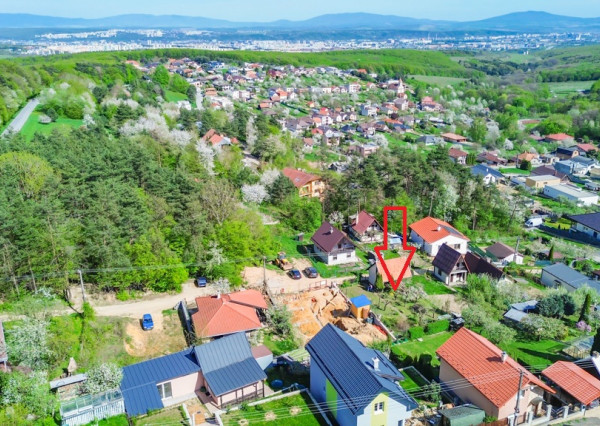 Chata v Baške len 6km od KE, pozemok s IS aj na výstavbu RD