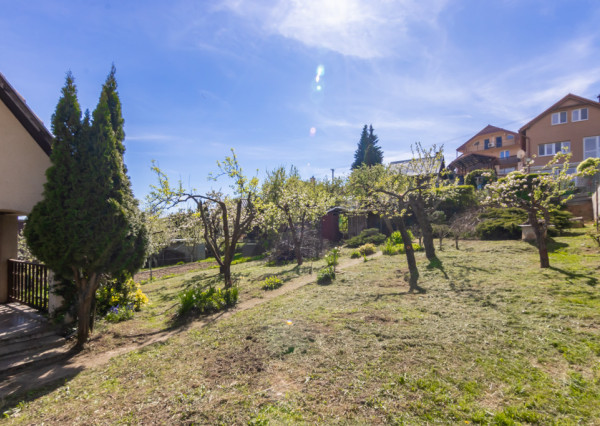 Chata v Baške len 6km od KE, pozemok s IS aj na výstavbu RD