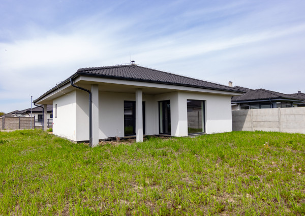 PREDANÉ - Luxusne zariadená novostavba RD NOVÉ MOKRANCE, Pozemok 608m2