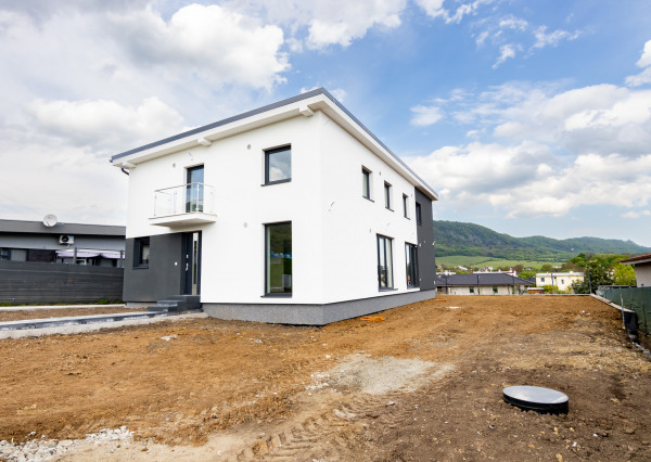 PREDANÉ - NOVOSTAVBA na kľúč - nadštandard, Fintice