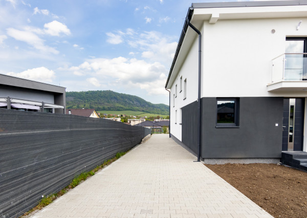 PREDANÉ - NOVOSTAVBA na kľúč - nadštandard, Fintice