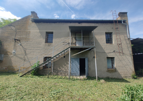 PREDANÉ - Nižná Myšľa pozemok 2664m2, budovy s úžitkovou výmerou 600m2