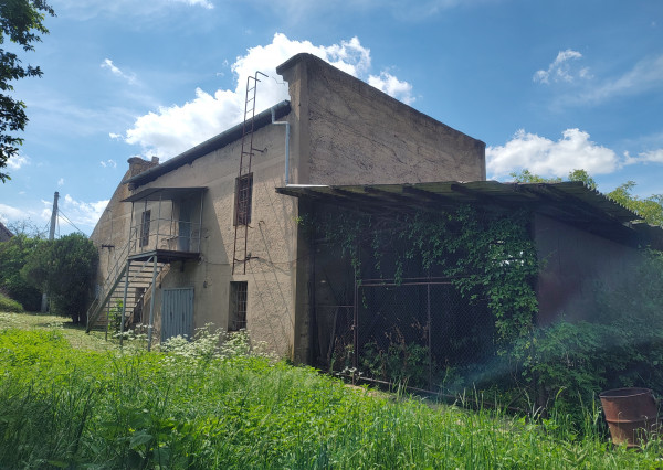 PREDANÉ - Nižná Myšľa pozemok 2664m2, budovy s úžitkovou výmerou 600m2