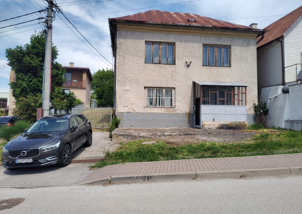 PREDANÉ - Nižná Myšľa pozemok 2664m2, budovy s úžitkovou výmerou 600m2