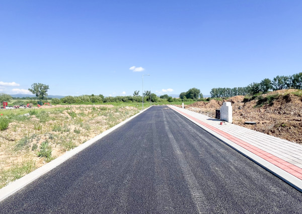 VÝCHODNÉ MOKRANCE, inžinierske siete už postavené I38, 737m2