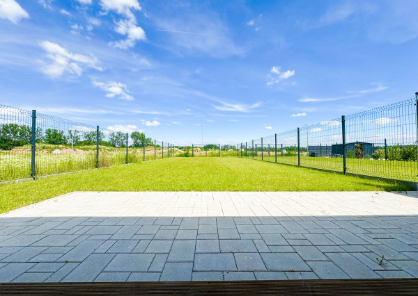 Skolaudovaná novostavba 2-podlažného RD 140m2, všetky IS