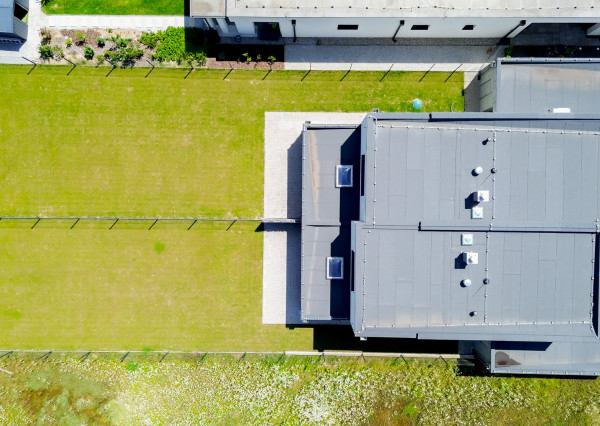 Skolaudovaná novostavba 2-podlažného RD 140m2, všetky IS