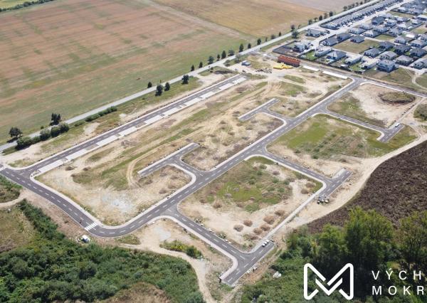 PREDANÉ - VÝCHODNÉ MOKRANCE, stavebný pozemok I8, 671m2, všetky IS