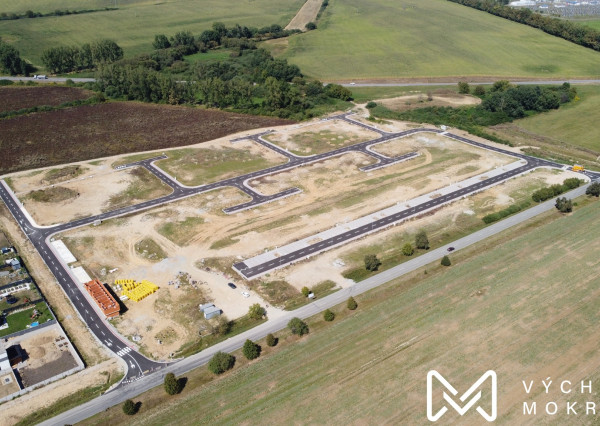PREDANÉ - VÝCHODNÉ MOKRANCE, stavebný pozemok I8, 671m2, všetky IS