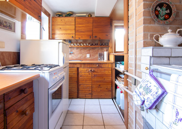 Murovaná chata pod lesom - Kostoľany nad Hornádom