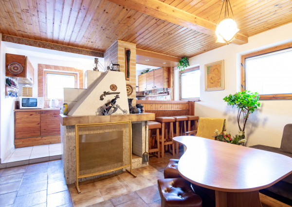 Murovaná chata pod lesom - Kostoľany nad Hornádom