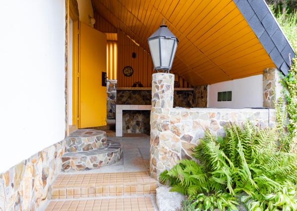 Murovaná chata pod lesom - Kostoľany nad Hornádom