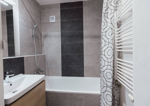 PREDANÉ - 3 izbový byt po kompletnej rekonštrukcii - Karpatská ul.