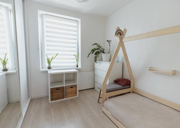 PREDANÉ - 3 izbový byt po kompletnej rekonštrukcii - Karpatská ul.