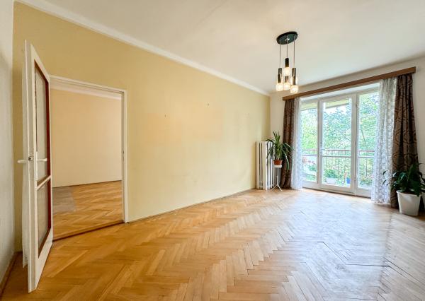 PREDANÉ 3izbový tehlový byt 72m2+9m2 pivnica