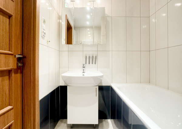 PREDANÉ - 3-izbový byt 82m2 + 2x loggia, po rekonštrukcii