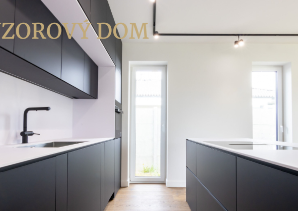 VÝCHODNÉ MOKRANCE, bungalov 139m2, pozemok 673m2, komplet IS