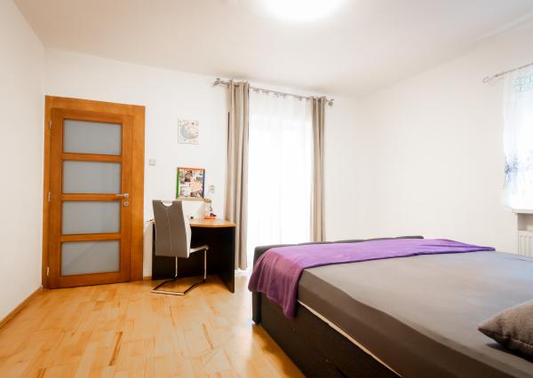 PREDANÉ - 6-izbový RD po rekonštrukcii v Rudníku na pozemku 1794m2