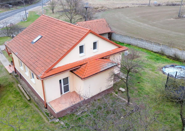 PREDANÉ - 6-izbový RD po rekonštrukcii v Rudníku na pozemku 1794m2