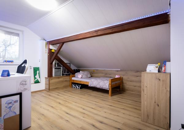 PREDANÉ - 6-izbový RD po rekonštrukcii v Rudníku na pozemku 1794m2