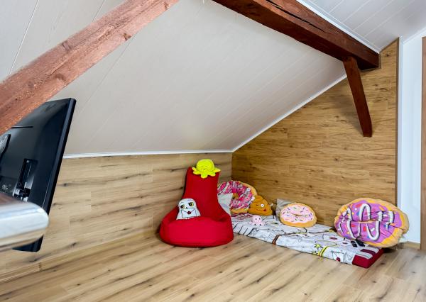 PREDANÉ - 6-izbový RD po rekonštrukcii v Rudníku na pozemku 1794m2