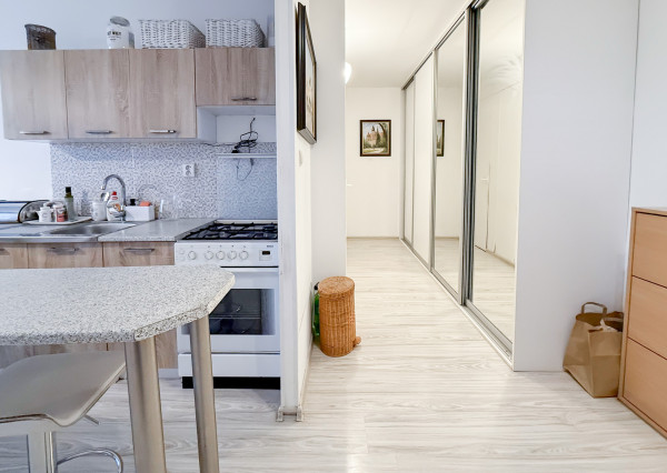 PRENÁJOM 2i Turgenevova, 650€ vrátane energií, internetu, TV