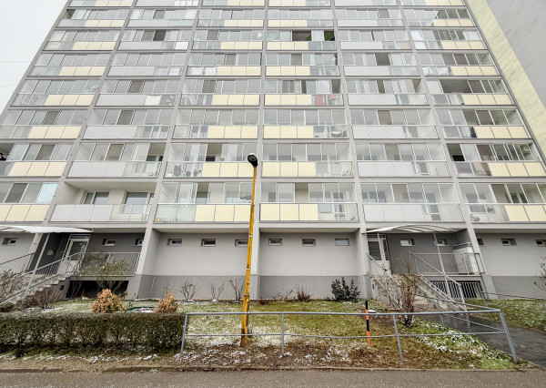 PRENÁJOM 2i Turgenevova, 650€ vrátane energií, internetu, TV