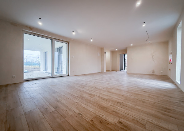 ĎURKOV, novostavba RD na kľúč, pozemok 600m2, komplet IS, TČ