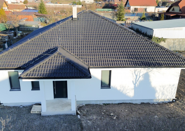 ĎURKOV, novostavba RD na kľúč, pozemok 600m2, komplet IS, TČ