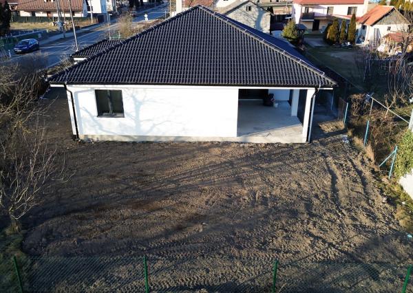 ĎURKOV, novostavba RD na kľúč, pozemok 600m2, komplet IS, TČ
