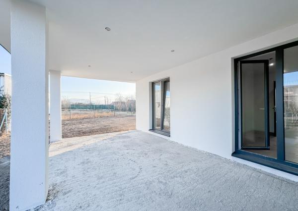 ĎURKOV, novostavba RD na kľúč, pozemok 600m2, komplet IS, TČ