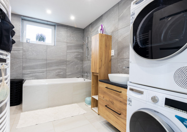 Luxusná moderná novostavba 4i RD - Cestice 14 min od KE