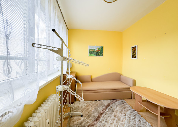 PREDANÉ - Na predaj 4i byt s loggiou, Terasa - Čapajevova