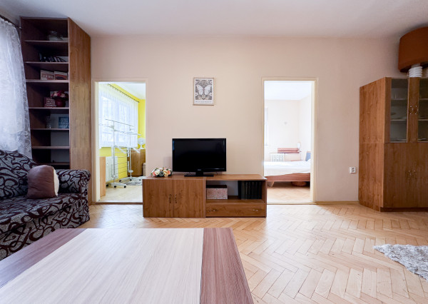 PREDANÉ - Na predaj 4i byt s loggiou, Terasa - Čapajevova