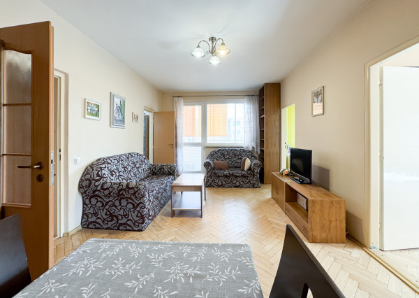 PREDANÉ - Na predaj 4i byt s loggiou, Terasa - Čapajevova