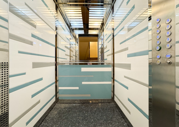 PREDANÉ - Na predaj 4i byt s loggiou, Terasa - Čapajevova