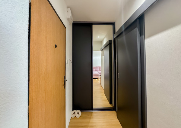 PREDANÉ - 1i byt s loggiou, 39m2 , Kompletná rekonštrukcia, Havanská