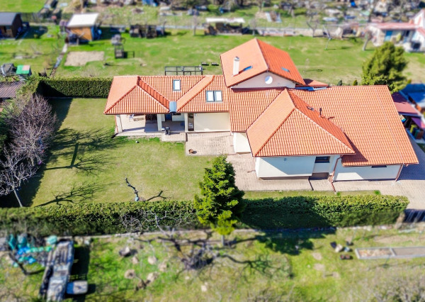 PEREŠ, Krompašská, PRÉMIOVÝ dom s dvojgarážou