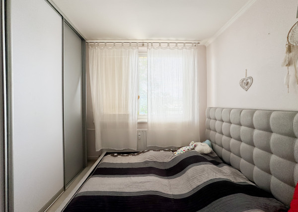 PREDANÉ - 3 izbový byt 54m2+6m loggia, Juh - Rosná